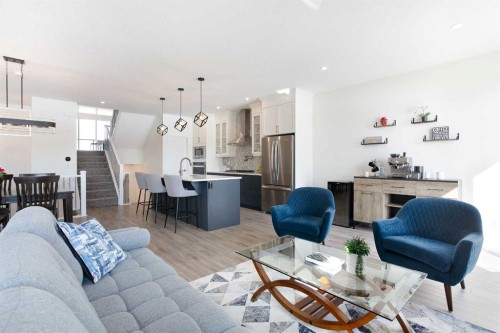 152 Cranbrook Gardens Se, Calgary, AB - Indoor Photo Showing Living Room