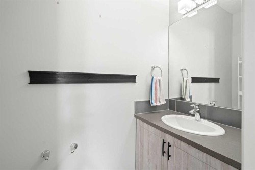 44 Cimarron Springs Circle, Okotoks, AB - Indoor Photo Showing Bathroom