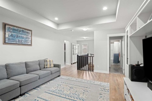 44 Cimarron Springs Circle, Okotoks, AB - Indoor Photo Showing Living Room