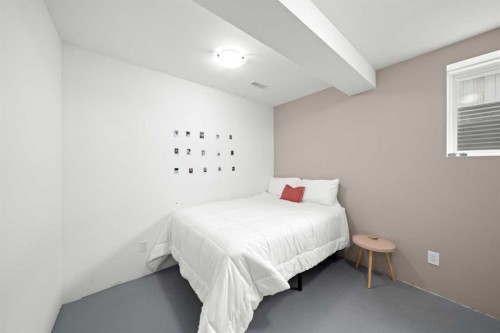 44 Cimarron Springs Circle, Okotoks, AB - Indoor Photo Showing Bedroom