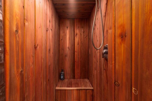 217 Bayside Place Sw, Airdrie, AB - Indoor Photo Showing Other Room