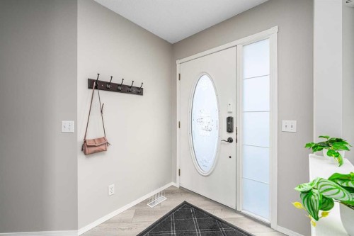 217 Bayside Place Sw, Airdrie, AB - Indoor Photo Showing Other Room