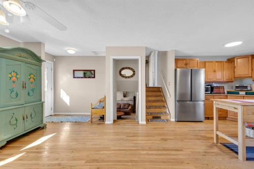 36 Alpine Crescent Se, Airdrie, AB - Indoor