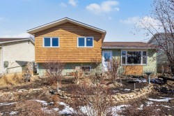 36 Alpine Crescent SEAirdrie, AB T4B 1K8