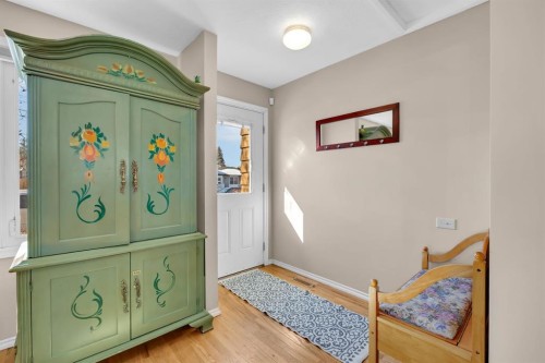 36 Alpine Crescent Se, Airdrie, AB - Indoor Photo Showing Other Room