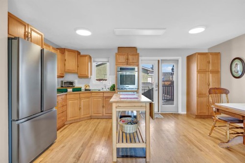 36 Alpine Crescent Se, Airdrie, AB - Indoor