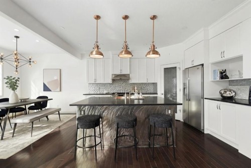 44 Cougar Ridge Green, Calgary, AB - Indoor Photo Showing Kitchen With Upgraded Kitchen