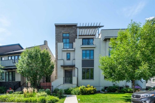 112 Burma Star Road Sw, Calgary, AB - Outdoor With Facade