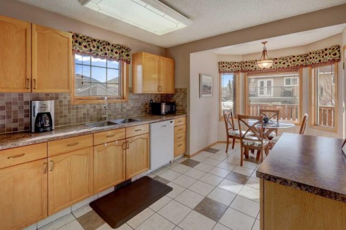 19 Everglade Drive Se, Airdrie, AB - Indoor Photo Showing Other Room