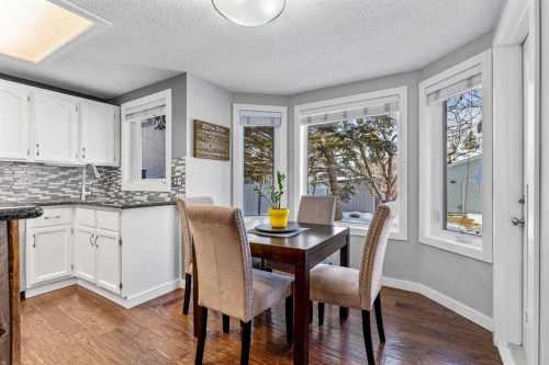 9759 Sanderling Way Nw, Calgary, AB - Indoor Photo Showing Dining Room