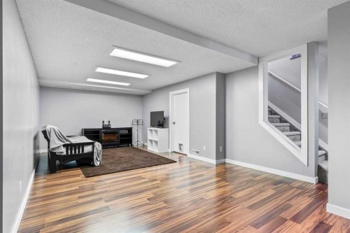 9759 Sanderling Way Nw, Calgary, AB - Indoor