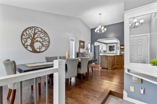 9759 Sanderling Way Nw, Calgary, AB - Indoor Photo Showing Dining Room