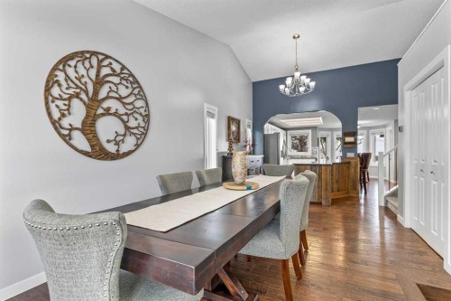 9759 Sanderling Way Nw, Calgary, AB - Indoor Photo Showing Dining Room