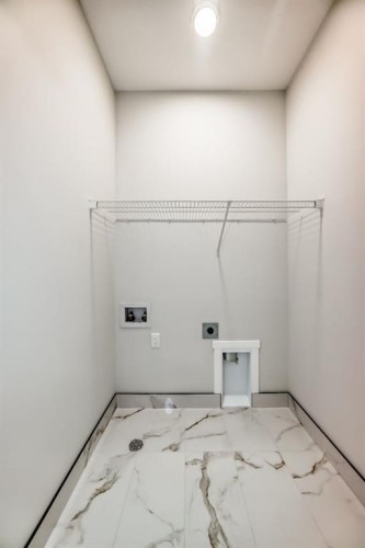 1102 Clover Close, Carstairs, AB - Indoor Photo Showing Other Room