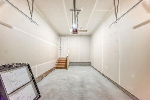 1102 Clover Close, Carstairs, AB - Indoor Photo Showing Other Room