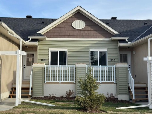 1102 Clover Close, Carstairs, AB - Outdoor