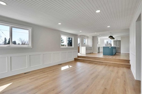 248 Madeira Place Ne, Calgary, AB - Indoor Photo Showing Other Room