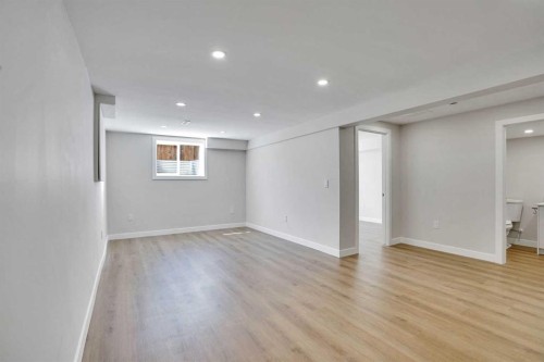 248 Madeira Place Ne, Calgary, AB - Indoor Photo Showing Other Room