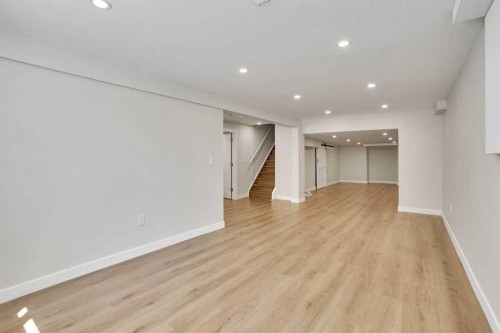 248 Madeira Place Ne, Calgary, AB - Indoor Photo Showing Other Room