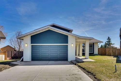 248 Madeira Place Ne, Calgary, AB - Outdoor