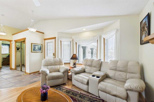 535 Cimarron Point, Okotoks, AB - Indoor Photo Showing Living Room