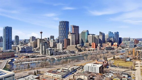 105-414 Meredith Road Ne, Calgary, AB - Outdoor With View