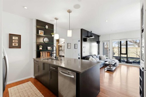 105-414 Meredith Road Ne, Calgary, AB - Indoor Photo Showing Kitchen With Double Sink