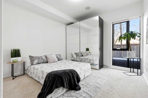 105-414 Meredith Road Ne, Calgary, AB - Indoor Photo Showing Bedroom