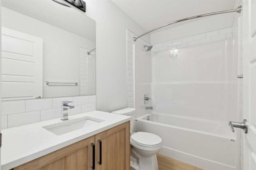 6408-20295 Seton Way Se, Calgary, AB - Indoor Photo Showing Bathroom