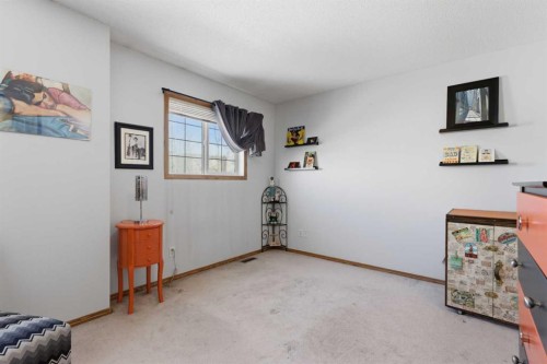 20 Covemeadow Manor Ne, Calgary, AB - Indoor Photo Showing Other Room