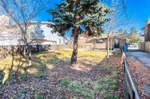 304 Whitefield Drive Ne, Calgary, AB - Outdoor