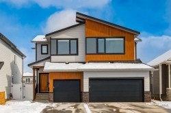 34 Rowmont Grove NWCalgary, AB T3L 0L3