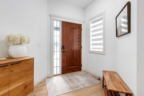 34 Rowmont Grove Nw, Calgary, AB - Indoor Photo Showing Other Room