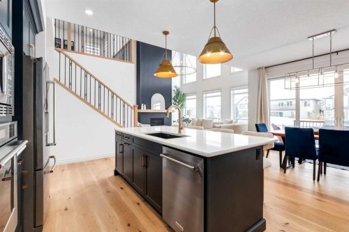 34 Rowmont Grove Nw, Calgary, AB - Indoor Photo Showing Kitchen With Upgraded Kitchen