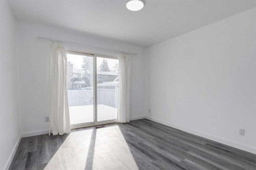 32 Midland Place Se, Calgary, AB - Indoor Photo Showing Other Room