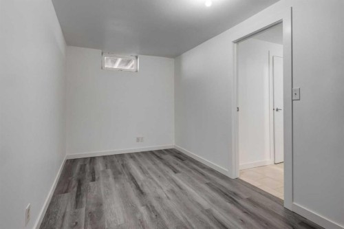 32 Midland Place Se, Calgary, AB - Indoor Photo Showing Other Room