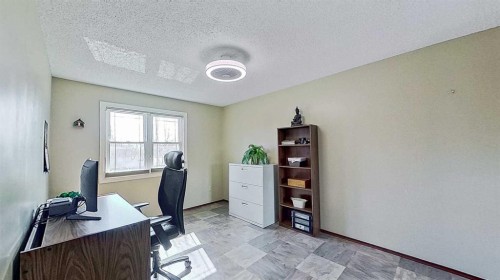 5801/5803 Dalgleish Road Nw, Calgary, AB - Indoor Photo Showing Office