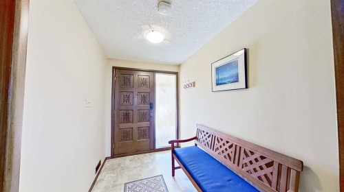 5801/5803 Dalgleish Road Nw, Calgary, AB - Indoor