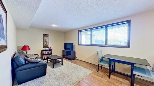5801/5803 Dalgleish Road Nw, Calgary, AB - Indoor