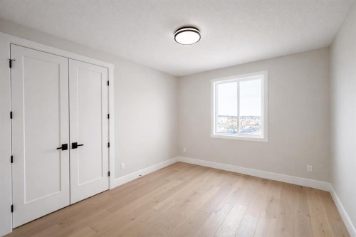 852 Dawson Point, Chestermere, AB - Indoor Photo Showing Other Room