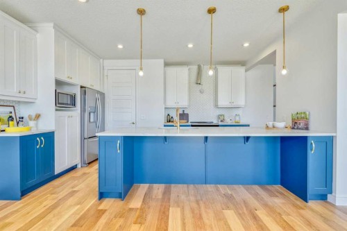 8320 Mayday Link Sw, Edmonton, AB - Indoor Photo Showing Kitchen With Upgraded Kitchen