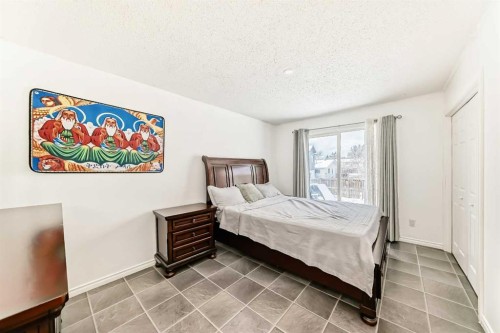 3803 49 Street Ne, Calgary, AB - Indoor Photo Showing Bedroom