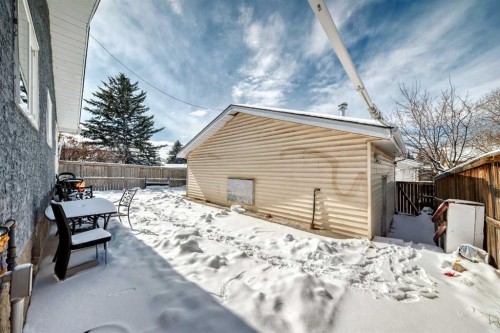 3803 49 Street Ne, Calgary, AB - Outdoor With Exterior