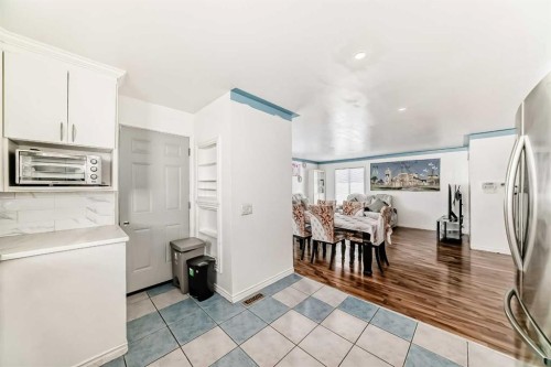 3803 49 Street Ne, Calgary, AB - Indoor