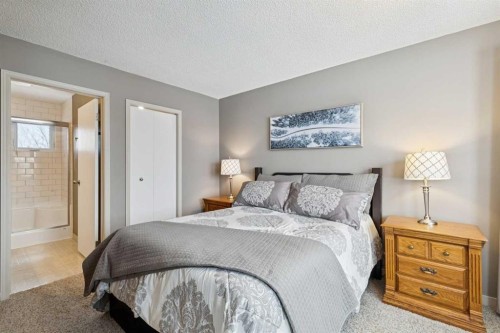 168 Erin Meadow Close Se, Calgary, AB - Indoor Photo Showing Bedroom