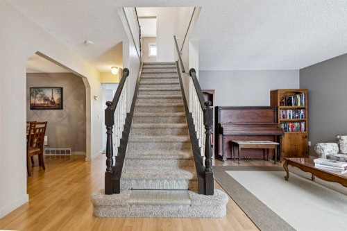 168 Erin Meadow Close Se, Calgary, AB - Indoor Photo Showing Other Room