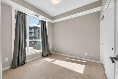 407-122 Mahogany Centre Se, Calgary, AB - Indoor Photo Showing Other Room