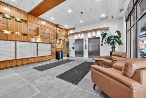 407-122 Mahogany Centre Se, Calgary, AB - Indoor Photo Showing Other Room