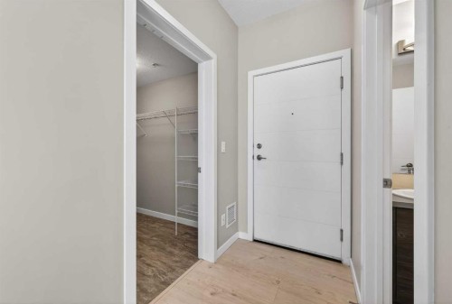 407-122 Mahogany Centre Se, Calgary, AB - Indoor Photo Showing Other Room