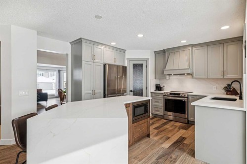 179 Mt Copper Park Se, Calgary, AB - Indoor Photo Showing Kitchen With Upgraded Kitchen
